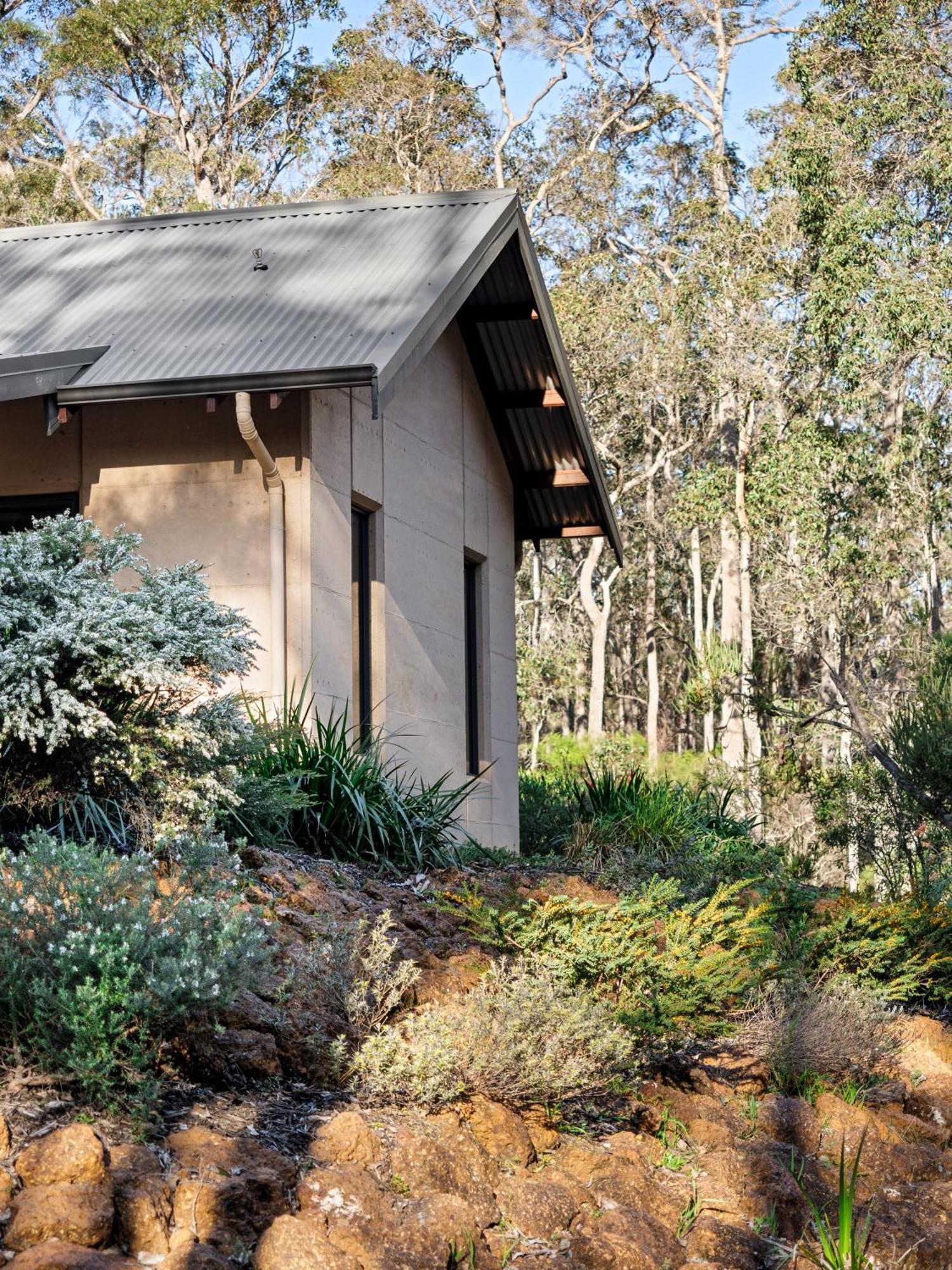 Jarrah Grove Forest Retreat - Adults Only Luxury Chalet Rosa Glen Exteriör bild