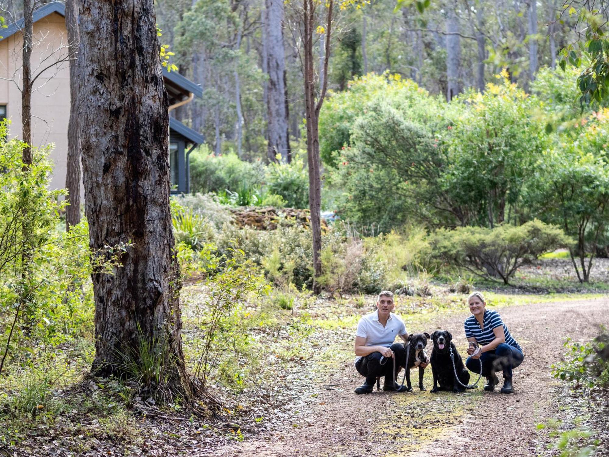 Jarrah Grove Forest Retreat - Adults Only Luxury Chalet Rosa Glen Exteriör bild