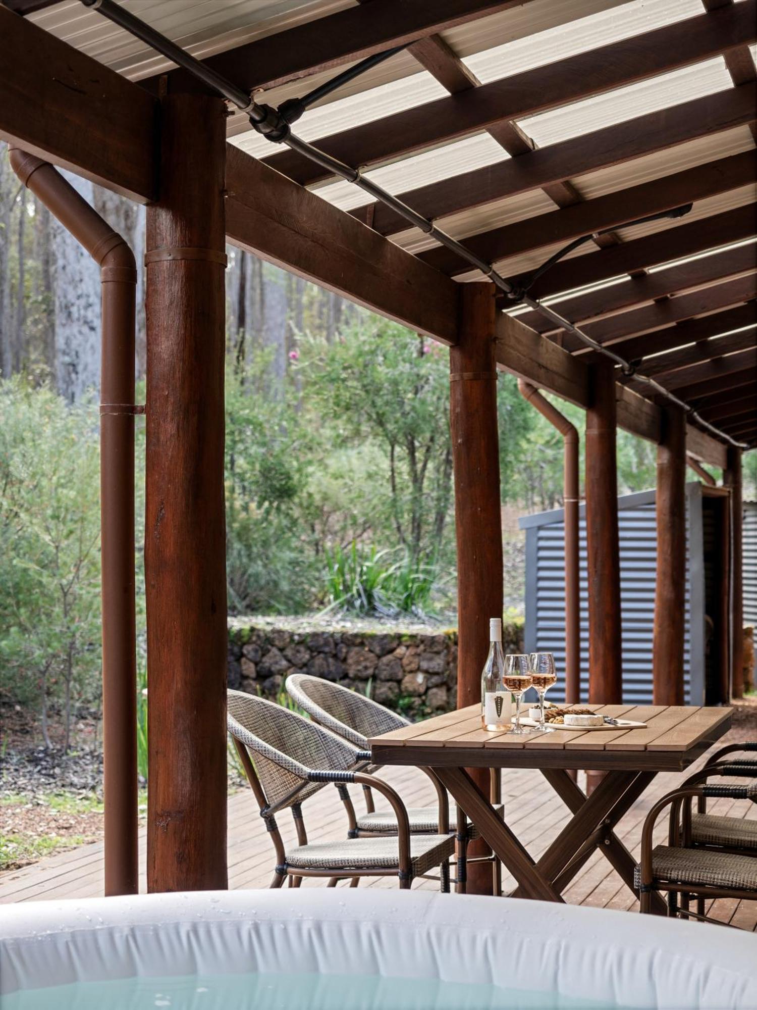 Jarrah Grove Forest Retreat - Adults Only Luxury Chalet Rosa Glen Exteriör bild